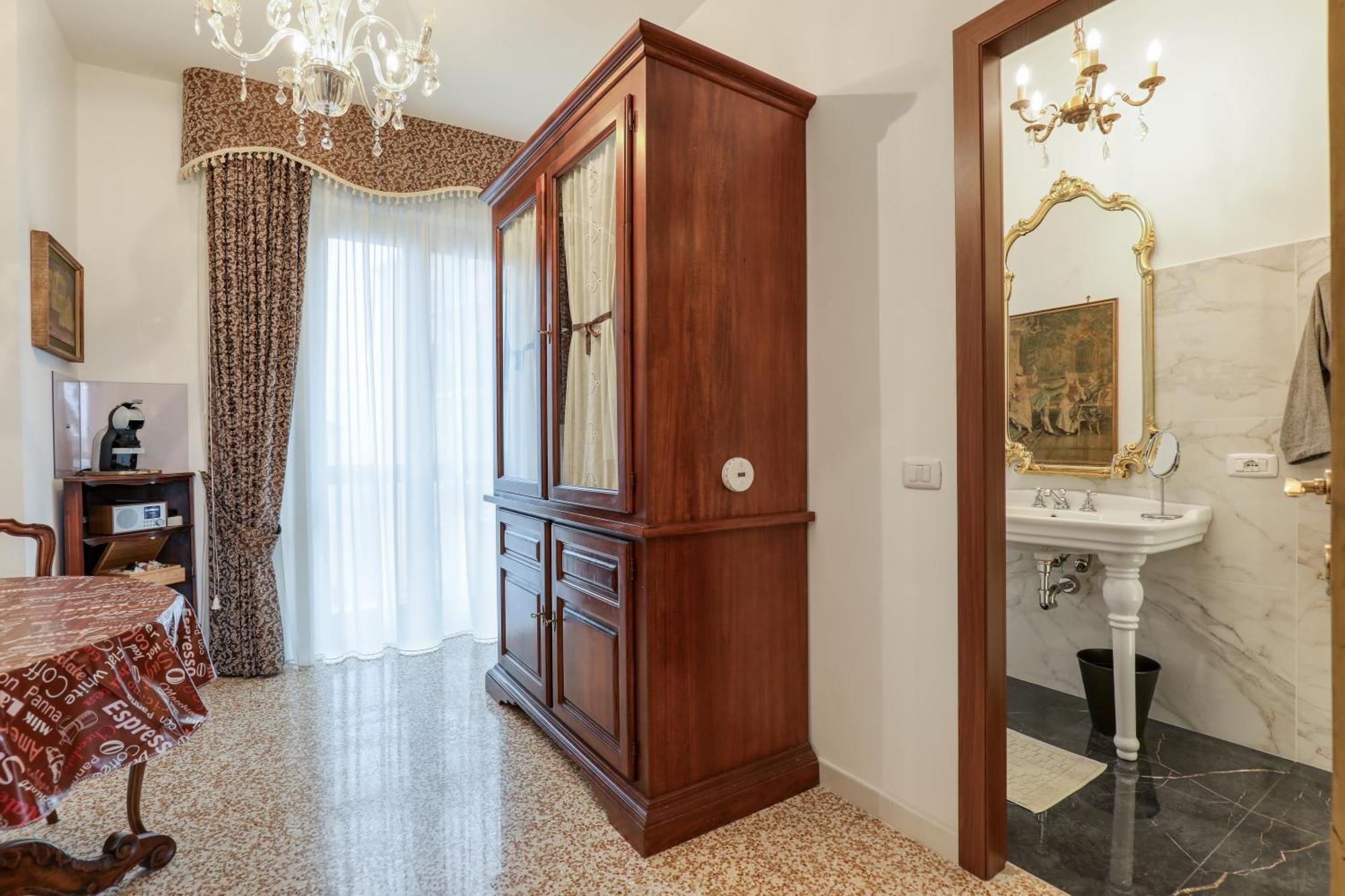 Suite Angolo Alla Stazione - Appartamento Con Terrazzo Panoramico Pavia Dış mekan fotoğraf