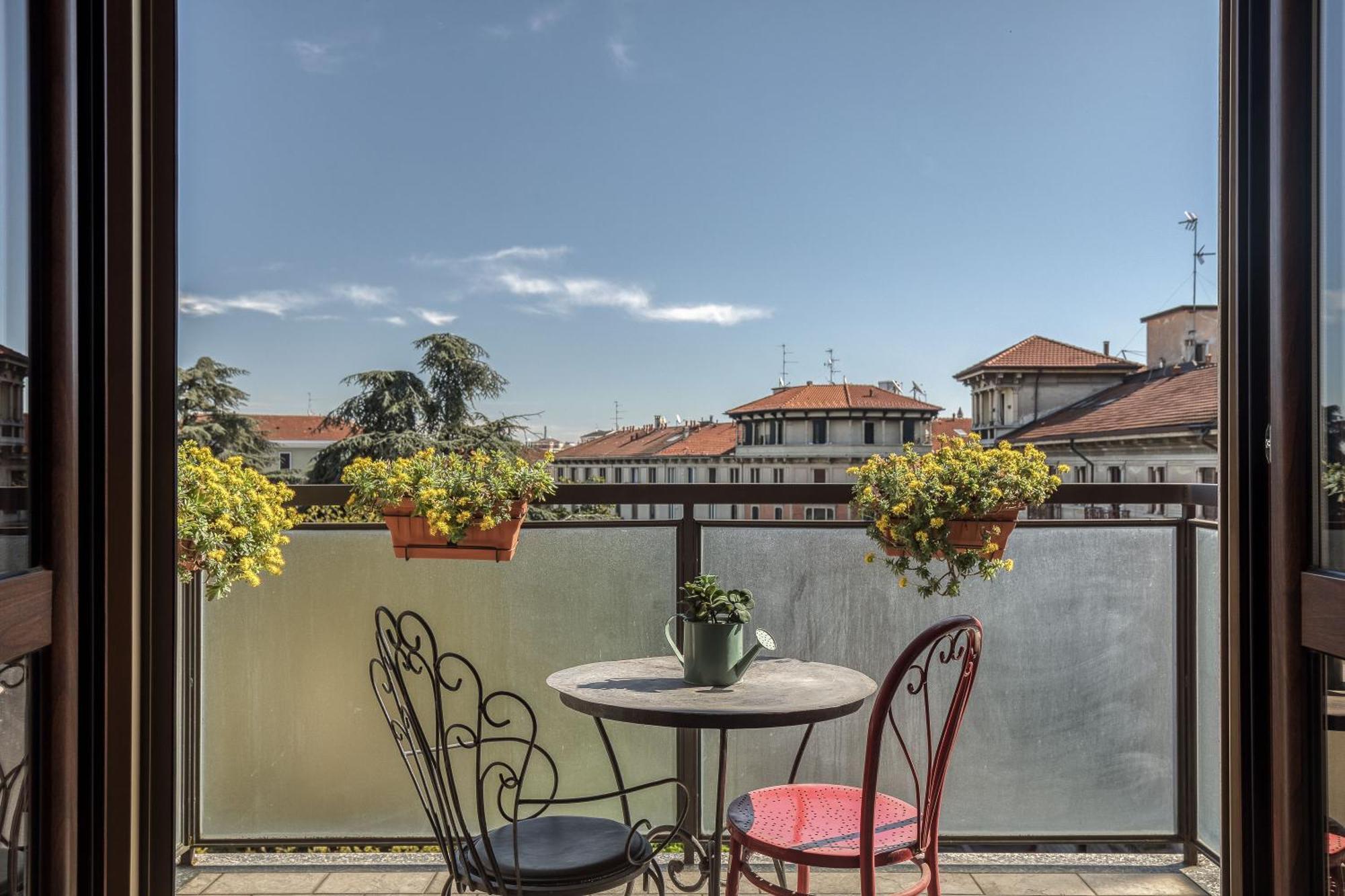 Suite Angolo Alla Stazione - Appartamento Con Terrazzo Panoramico Pavia Dış mekan fotoğraf