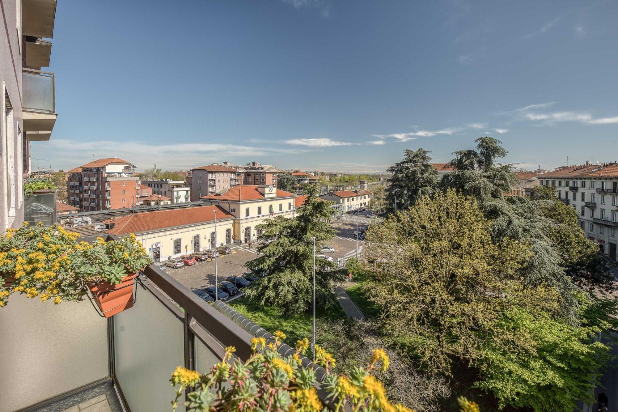 Suite Angolo Alla Stazione - Appartamento Con Terrazzo Panoramico Pavia Dış mekan fotoğraf